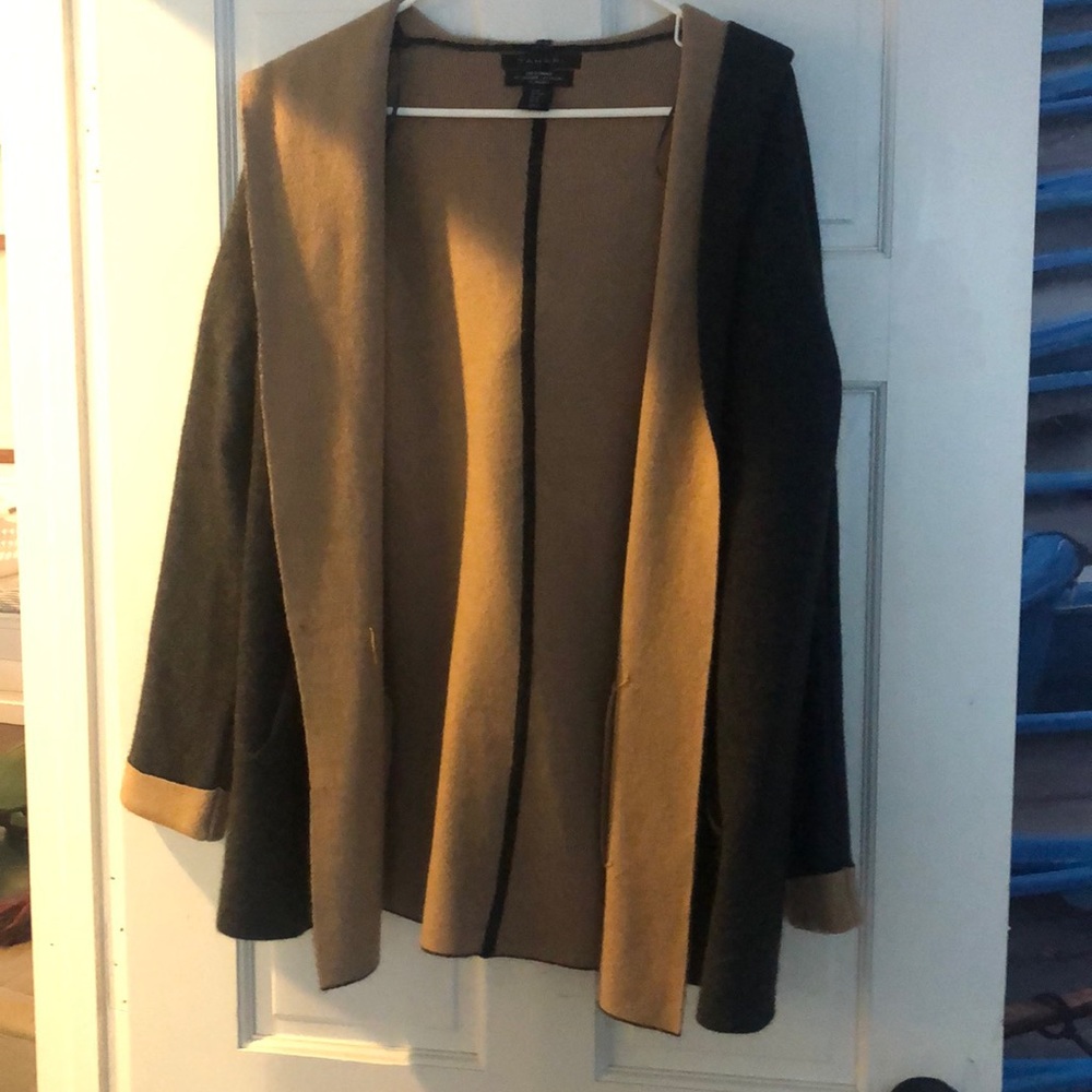 TAHARI cashmere sweater / jacket